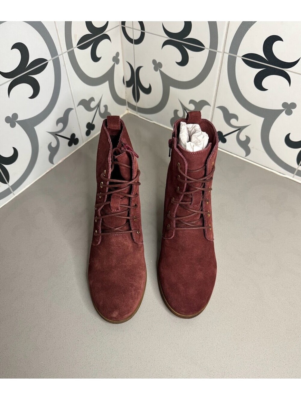Diba Boots Maroon Size 9.5